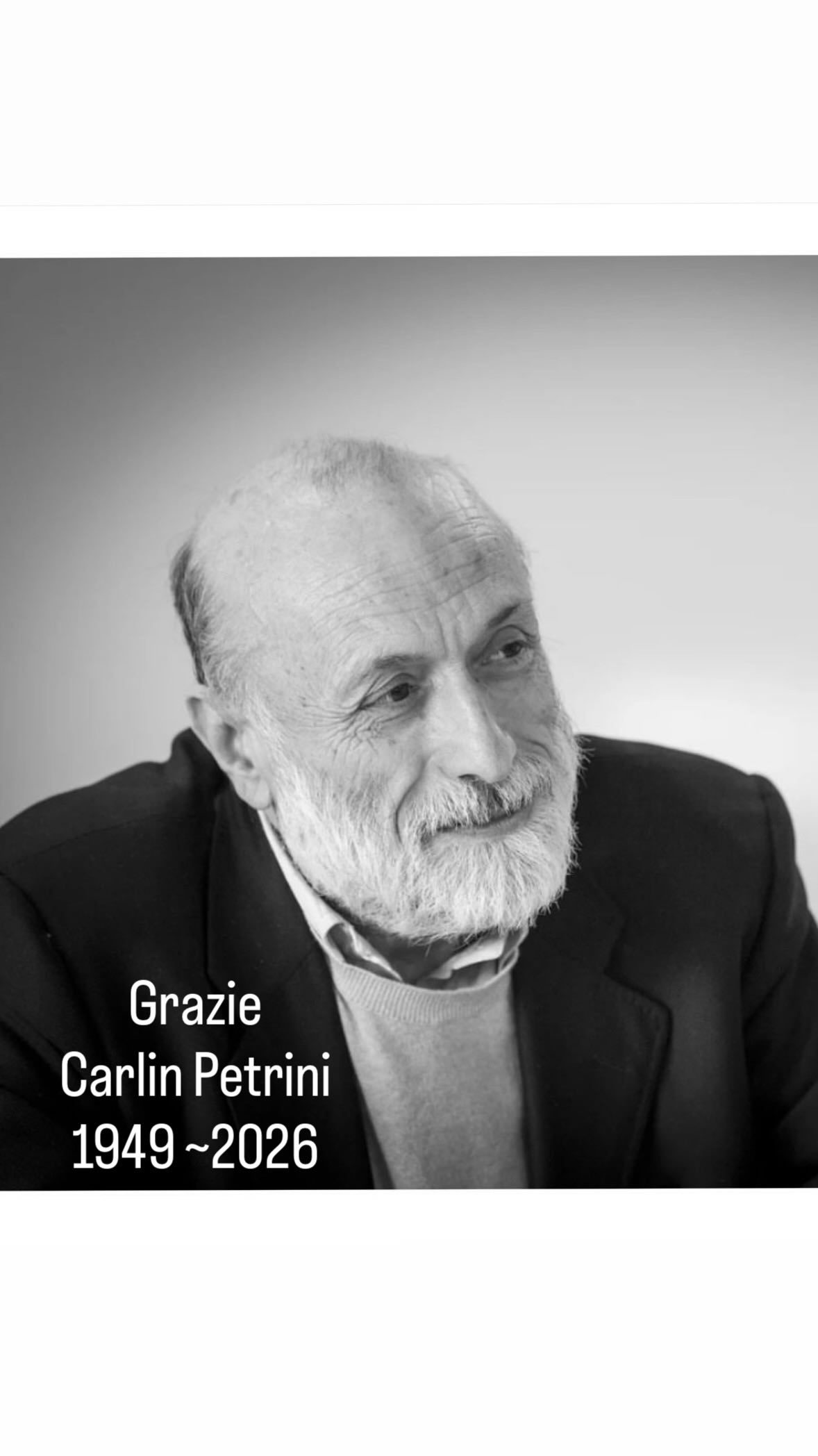 “Chi semina utopia, raccoglie realtà.” 🍇🌿Ricordiamo così il grande Carlo “Carlin” Petrini, un uomo che ha cambiato la storia della nostra terra, che sapeva sognare, costruire e ispirare. Ha dato voce e dignità al mondo contadino, insegnandoci che dietro ogni prodotto autentico c’è la Terra, ci sono mani, famiglie, comunità e saperi. In questo video del 2011, lo ricordiamo esattamente com’era: un trascinatore straordinario e coinvolgente, capace di unire le persone con energia ed empatia. Qui lo vediamo nella nostra cantina, mentre canta la sua canzone preferita, Cielito Lindo, insieme agli studenti dell’Università di Scienze Gastronomiche.
Grazie di tutto, Carlin. La tua passione e la tua visione continueranno a guidarci. ❤️✨
-
-
“Who sows utopia, reaps reality.” 🍇🌿We thus remember the great Carlo “Carlin” Petrini, a man who changed the history of our land, who knew how to dream, build and inspire. He gave voice and dignity to the peasant world, teaching us that behind every authentic product there is the Earth, there are hands, families, community and knowledge. In this 2011 video, we remember him exactly as he was: an extraordinary and engaging man, capable of uniting people with energy and empathy. Here we see him in our cellar, singing his favourite song, Cielito Lindo, together with the students of the University of Gastronomic Sciences.

Thanks for everything, Carlin. Your passion and vision will continue to guide us. ❤️✨

#CarlinPetrini #SlowFood #monchierocarbonewinery #Unisg #terramadre